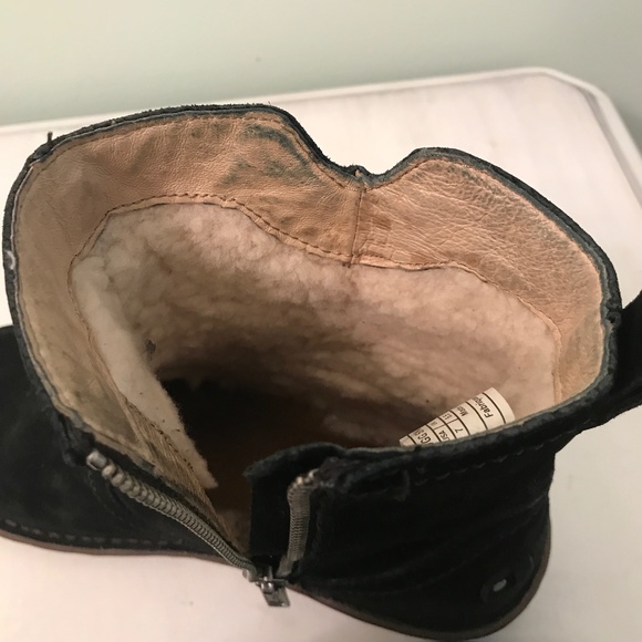 UGG Neevah Black Suede booties - Picture 11 of 12